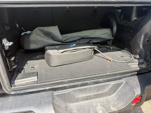 Used 2023 Jeep Wrangler Unlimited Rubicon 4xe w/ Cold Weather Group AWD/4WD image 20