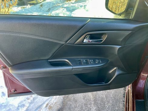 Used 2016 Honda Accord Sport image 20