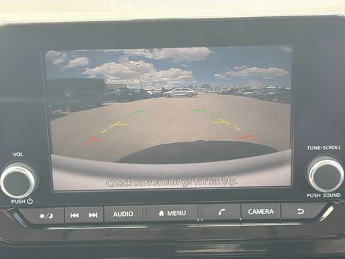Used 2025 Nissan Pathfinder SV AWD/4WD image 22