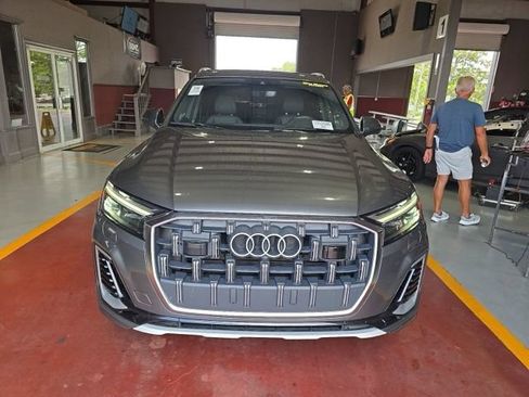 Used 2025 Audi Q7 3.0T Premium Plus AWD/4WD image 4