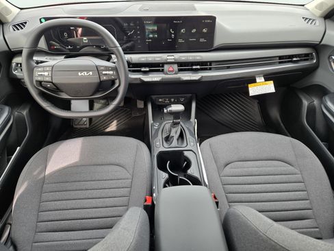 New 2025 Kia K4 EX image 18