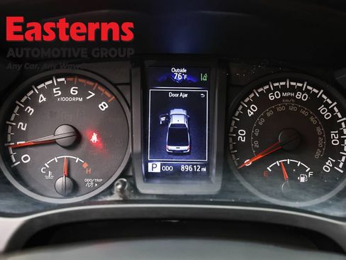 Used 2018 Toyota Tacoma SR RWD image 16