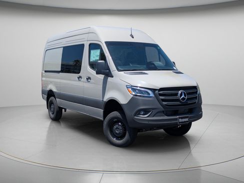 New 2025 Mercedes-Benz Sprinter 2500 image 1
