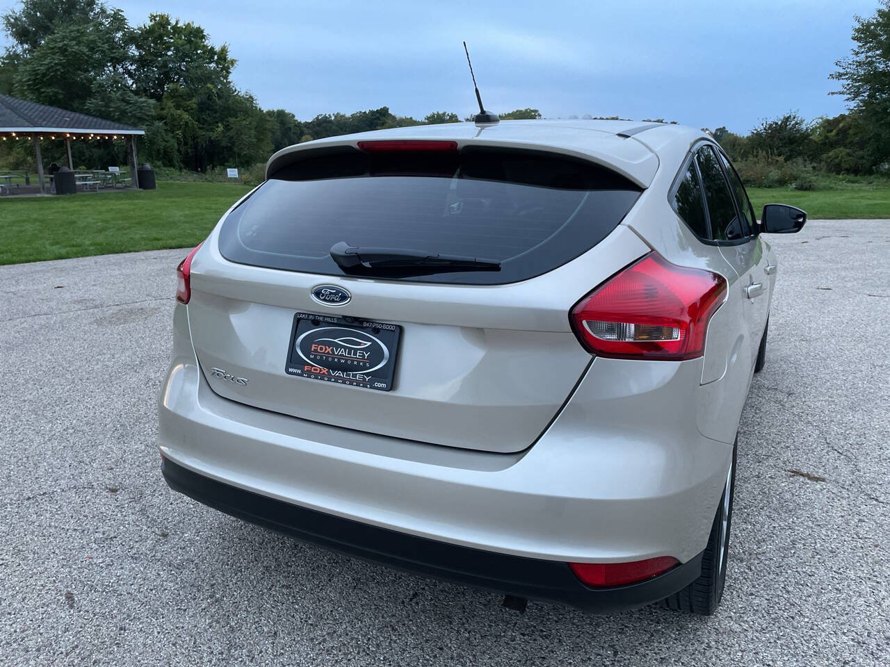 Used 2018 Ford Focus SE w/ Cold Weather Package FWD image 21