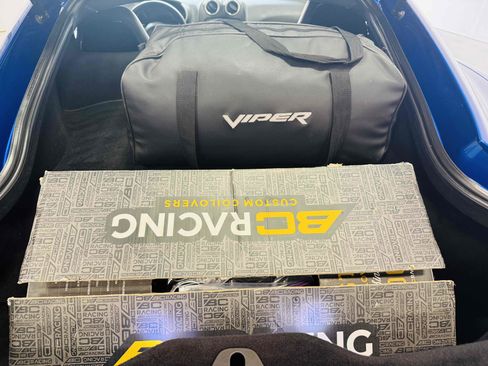 Used 2013 SRT Viper GTS w/ GTS Laguna Interior Pkg image 6