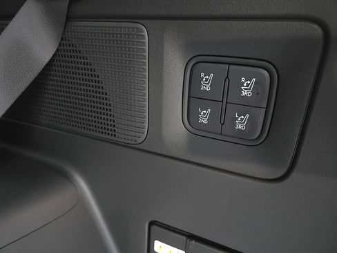 Certified 2026 Hyundai Ioniq 9 Limited image 34