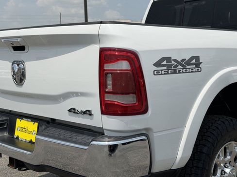 Used 2019 RAM 2500 Laramie AWD/4WD image 11