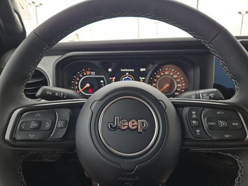 New 2026 Jeep Gladiator Sport AWD/4WD image 26