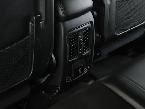 Certified 2022 Jeep Grand Cherokee Laredo X image 8