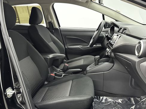 Used 2024 Nissan Versa S w/ Trunk Package image 34