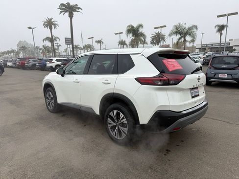 Certified 2023 Nissan Rogue SV image 4