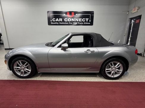 Used 2011 MAZDA MX-5 Miata Sport RWD image 71