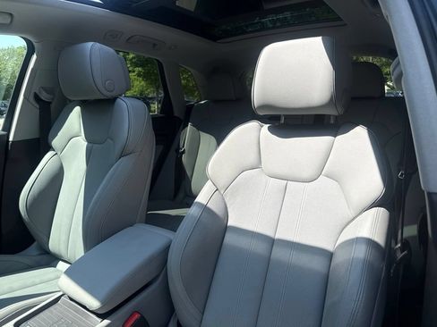 Used 2021 Audi Q5 2.0T Premium Plus w/ Premium Plus Package AWD/4WD image 14