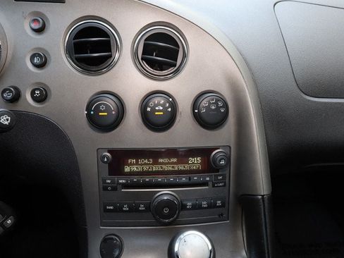 Used 2007 Pontiac Solstice GXP w/ Premium Package RWD image 35