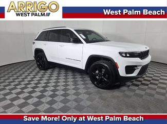 Used 2023 Jeep Grand Cherokee Altitude RWD video 1
