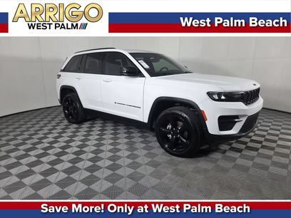 Used 2023 Jeep Grand Cherokee Altitude