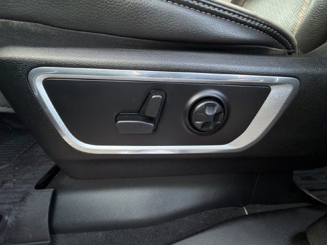 Used 2019 RAM 1500 Laramie AWD/4WD image 26