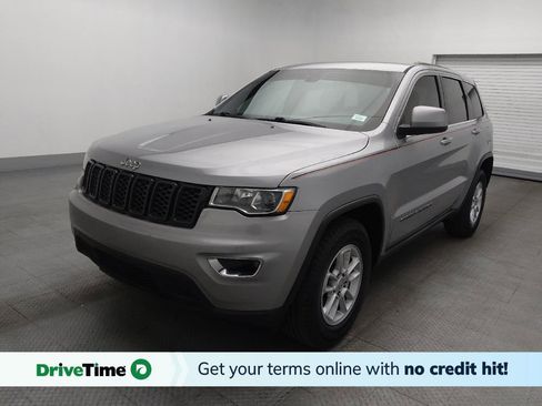 Used 2019 Jeep Grand Cherokee Laredo image 1