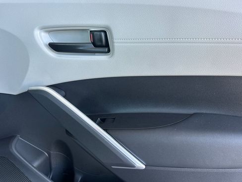 Certified 2024 Toyota Corolla Cross L image 22