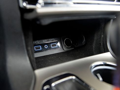 Used 2019 Jeep Grand Cherokee Limited image 25