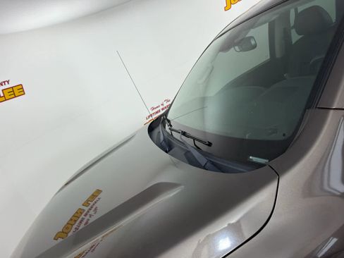 Used 2019 Nissan Titan Platinum Reserve w/ Platinum Utility Package image 11