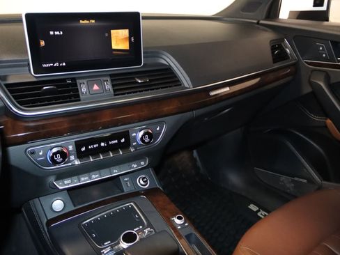 Used 2019 Audi Q5 2.0T Premium Plus w/ Premium Plus Package AWD/4WD image 46