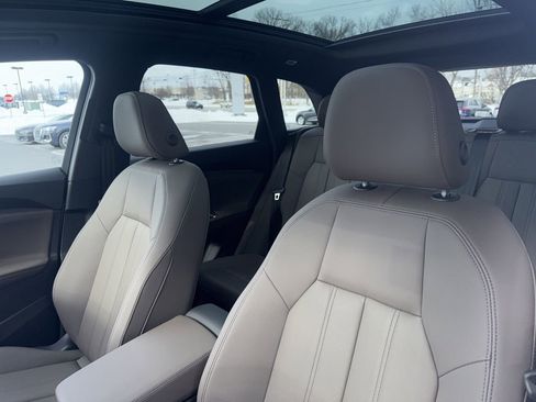 Used 2025 Audi Q5 2.0T Premium w/ Convenience Package image 23