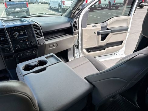 Used 2022 Ford F550 4x4 Crew Cab Super Duty w/ Power Equipment Group image 20