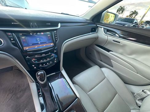 Used 2015 Cadillac XTS Luxury image 22