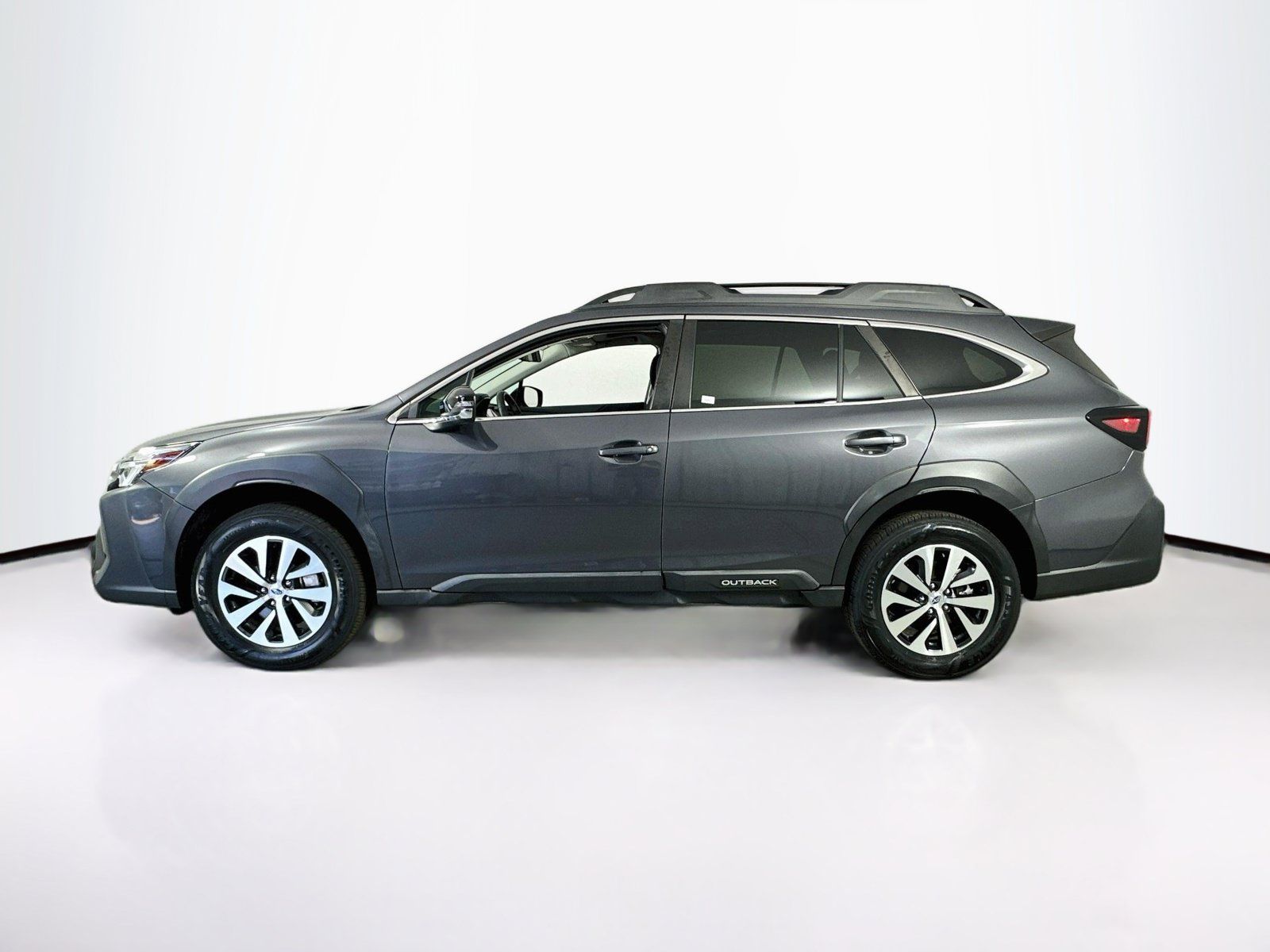 Used 2024 Subaru Outback Premium AWD/4WD image 8