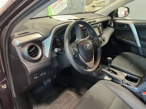 Used 2018 Toyota RAV4 LE w/ All Weather Liner Package FWD image 9