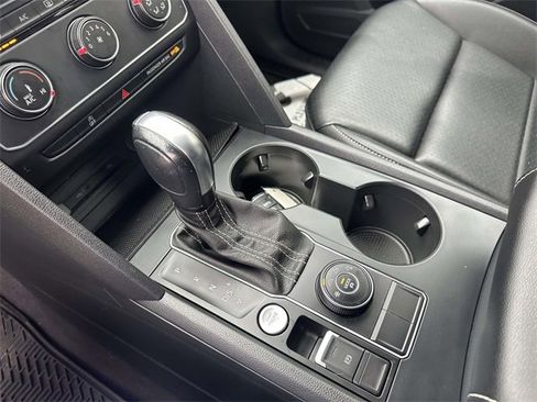 Used 2022 Volkswagen Atlas SE image 29