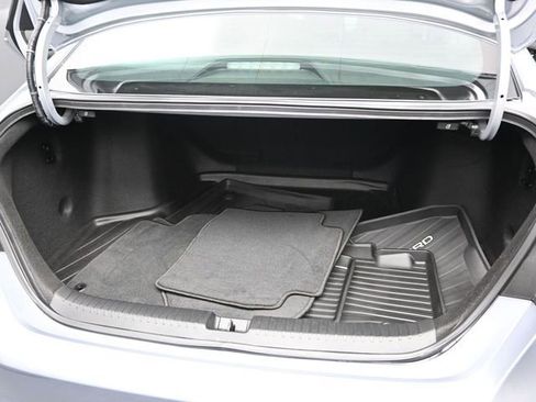 Used 2023 Honda Accord Sport image 10