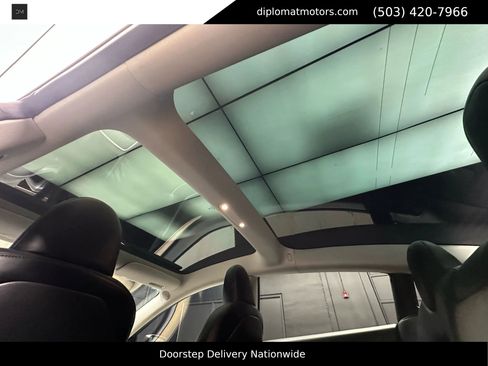 Used 2023 Tesla Model 3 Performance image 27