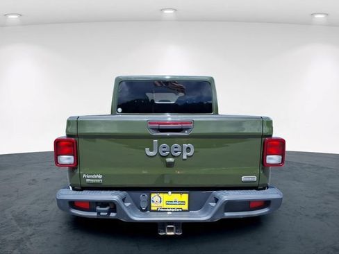 Used 2022 Jeep Gladiator Overland w/ Popular Equipment Package AWD/4WD image 10