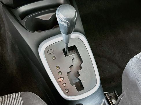 Used 2015 Toyota Yaris L FWD image 21