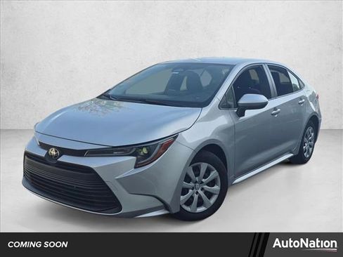 Used 2023 Toyota Corolla LE image 1