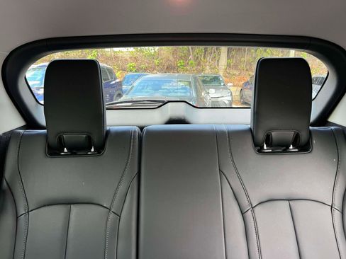 Used 2023 INFINITI QX60 Pure AWD/4WD image 12