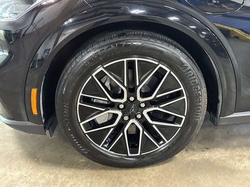 Used 2025 Ford Mustang Mach-E Premium RWD image 32