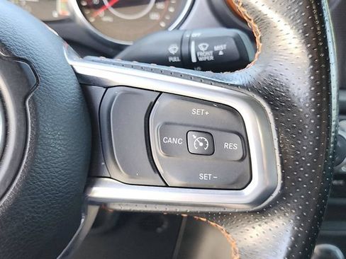 Used 2021 Jeep Gladiator Mojave AWD/4WD image 31