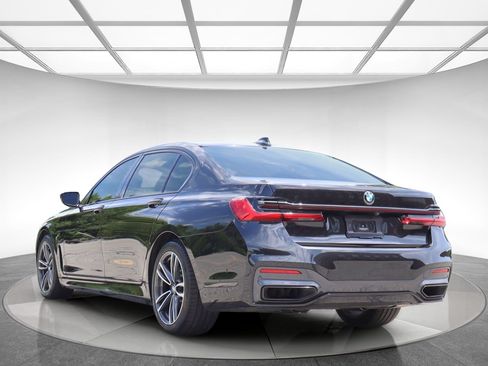 Used 2021 BMW 750i xDrive w/ Luxury Rear Seating Package AWD/4WD image 8