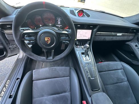 Used 2018 Porsche 911 GT2 RS RWD image 6