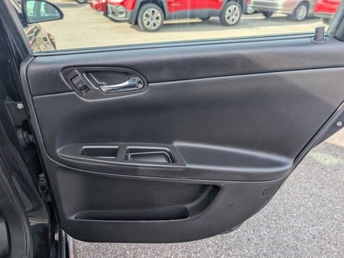 Used 2016 Chevrolet Impala LT image 20