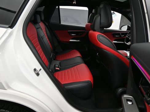 Used 2025 Mercedes-Benz GLC 300 image 37