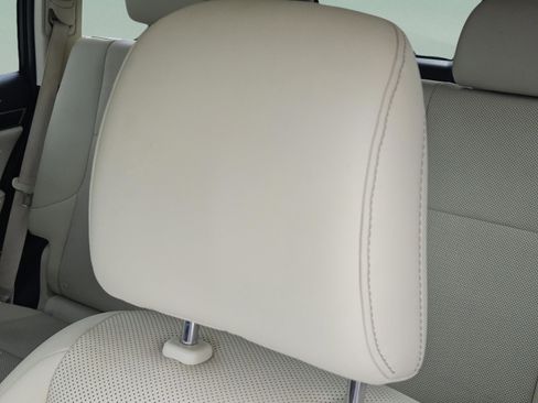 Used 2023 Lexus GX 460 Premium w/ Accessory Package image 17