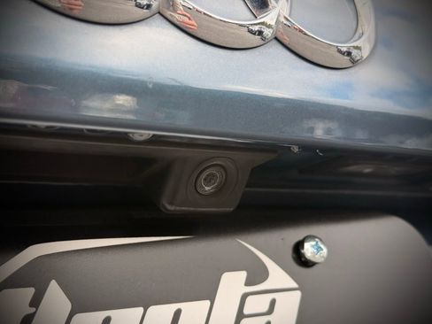 Used 2018 Audi Q3 2.0T Premium image 11