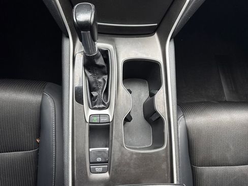 Used 2018 Honda Accord Sport image 21