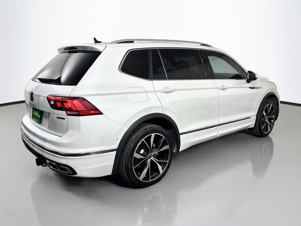Used 2022 Volkswagen Tiguan SEL R-Line AWD/4WD image 10