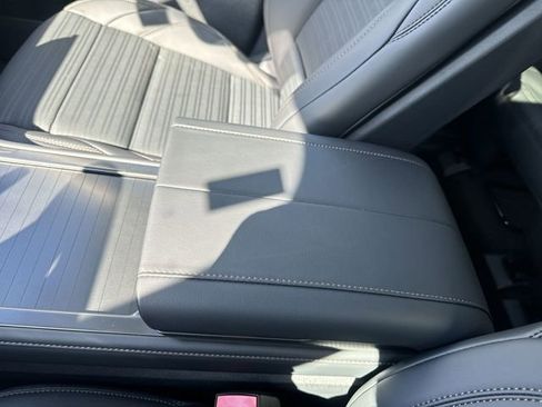 New 2026 Lincoln Nautilus Reserve image 21