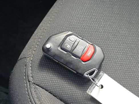 Used 2022 Jeep Wrangler Willys image 28